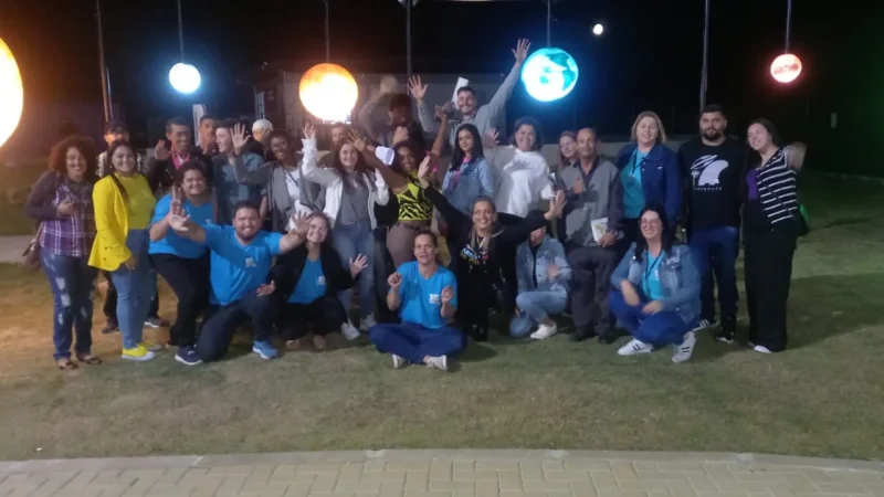 Explorando o conhecimento: estudantes da EJA visitam o Parque Astronômico