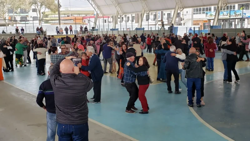 Mais de 800 idosos no Encontro Regional na Festa do Peixe