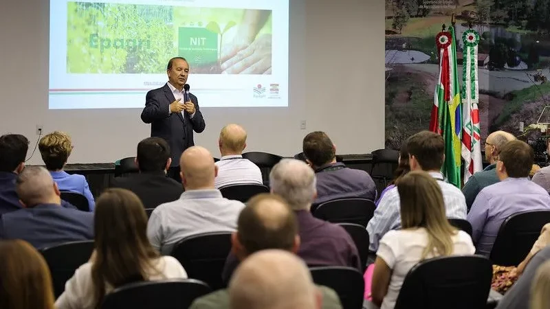 Em reunião com gestores da Epagri, governador destaca a excelência do trabalho prestado pela empresa