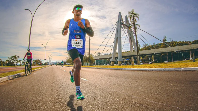 Araranguaense participa da 38º maratona Internacional de Porto Alegre e conquista medalha