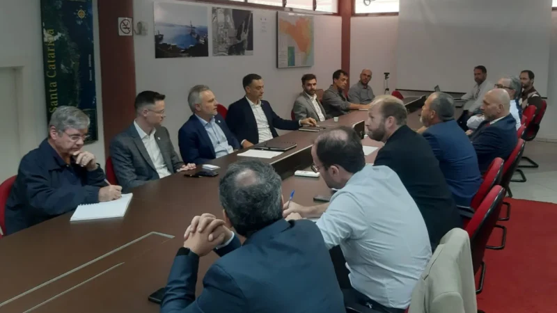 Grupo de trabalho busca recursos para aumentar a profundidade do canal de acesso ao Porto de São Francisco do Sul