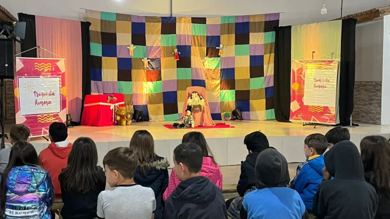 Campanha Maio Laranja contou com múltiplas atividades e encerrou com teatro da Trupe da Aurora