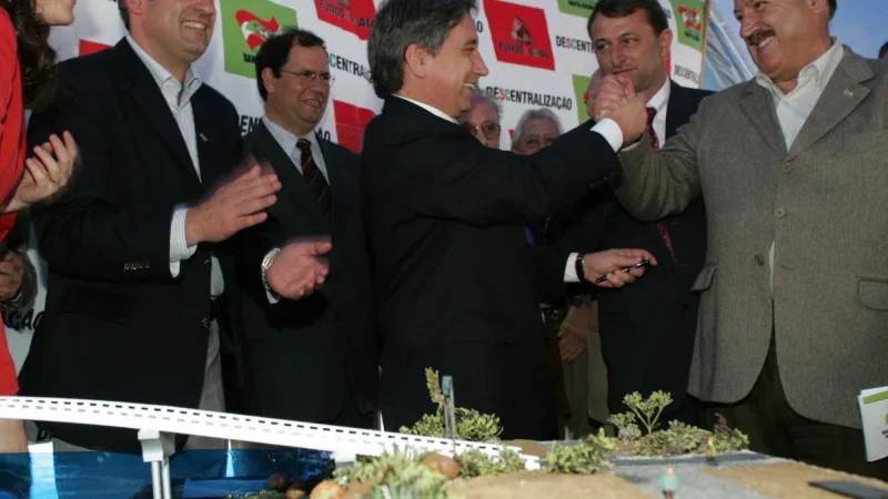 Ex-prefeito Alemão, de Passo de Torres, condenado por trocar votos por aterro em imóveis