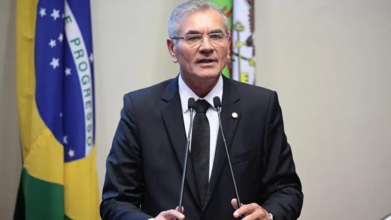 “Entre as prioridades para o interior está o programa de incentivo às indústrias para que se instalem em municípios com menor IDH”