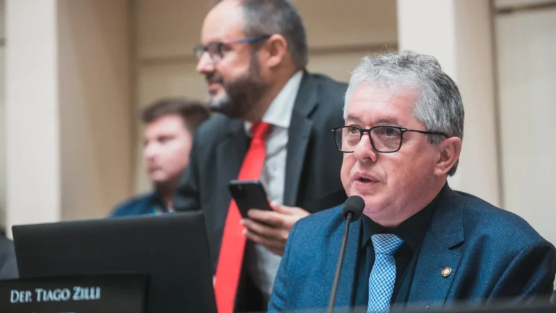 Deputado Tiago Zilli comemora aprovação do projeto sobre transferências especiais aos municípios