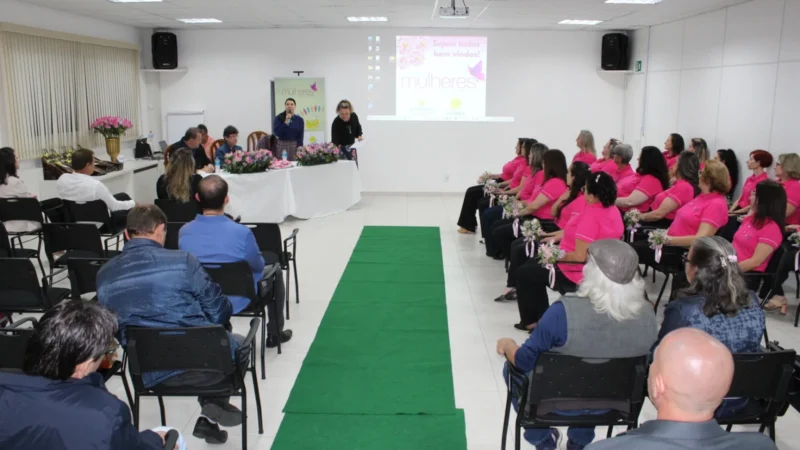 Mulheres são certificadas como lideranças cooperativistas