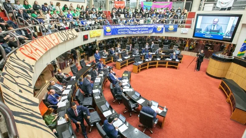 Pelo estado: Ampesc entra com ação contra o Universidade Gratuita
