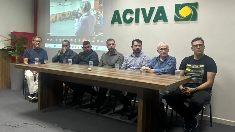 Entidades e políticos discutem fechamento da agência da Receita Federal em Araranguá