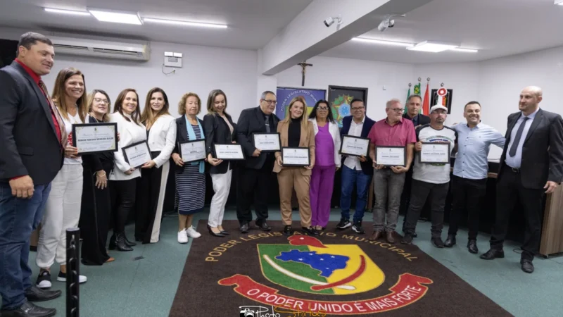 Câmara de Vereadores de Sombrio entrega Moções de Reconhecimento e Aplauso