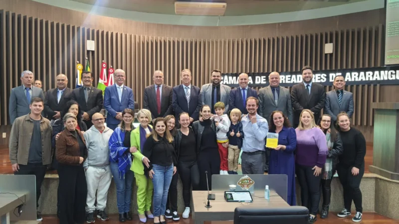 Escola da Divinéia agora é “Escola Básica Municipal Jucélia de Oliveira Claumann”