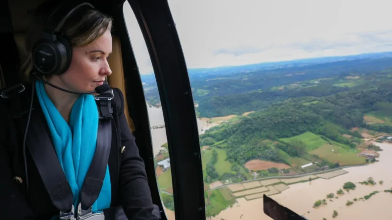 Júlia Zanatta busca prorrogação de prazo para pagamento de impostos do Simples Nacional nas enchentes