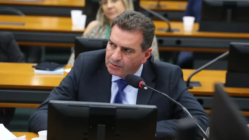 Cobalchini solicita ao Ministério da Agricultura linhas de crédito aos produtores de leite