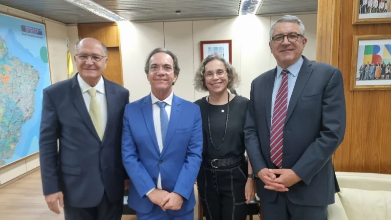 Cheias: ministro de Lula desembarca sábado em Blumenau e trata do novo PAC para SC