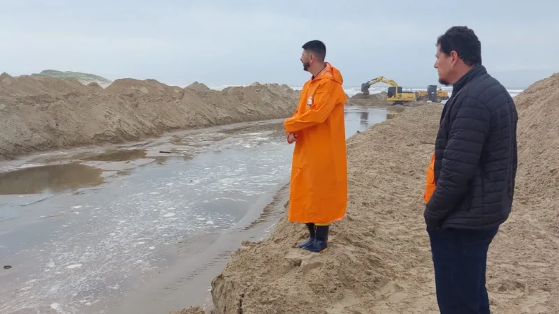 Abertura na “boca da barra” para melhorar vazão do Rio Araranguá