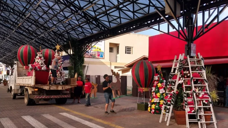 Decoração natalina começa a ganhar as ruas de Sombrio