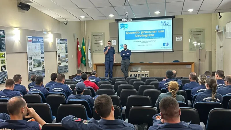 Novembro Azul: palestra incentiva bombeiros militares a cuidar da saúde