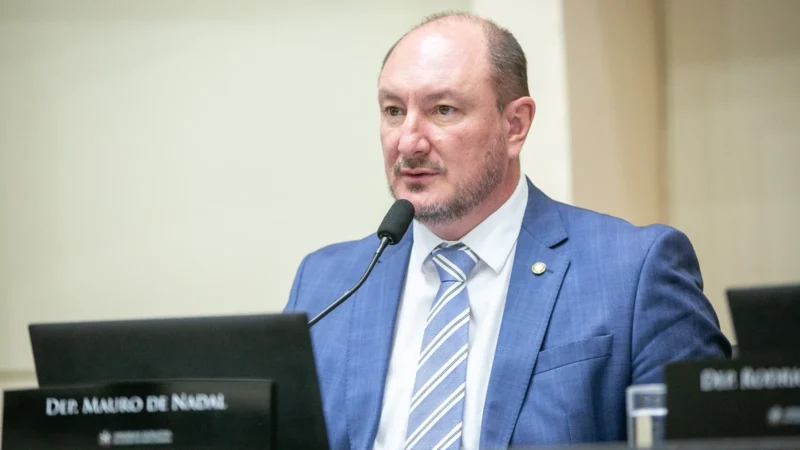 Pelo estado: “Fazer política é o exercício do debate com respeito às divergências”