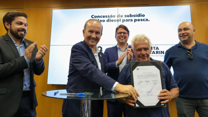 Estado lança parcerias para o desenvolvimento da pesca com medidas que incluem subvenção do diesel utilizado por embarcações