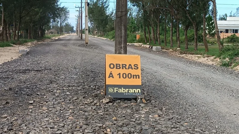 Prefeitura de Balneário Gaivota vai bancar a retirada de postes da Rodovia Caminhos do Mar
