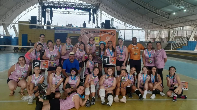 Copa da Integração do Voleibol envolve 56 atletas em Balneário Arroio do Silva