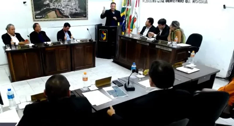 MARACAJÁ: Água da Casan segue como calo do município; e as críticas ao atual governo
