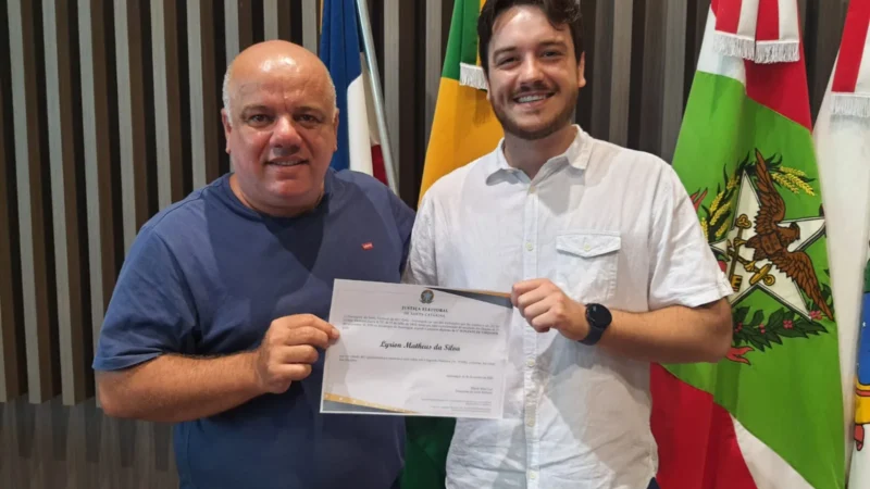 Ex-presidente, Luciano Pires, se licencia da Câmara Municipal