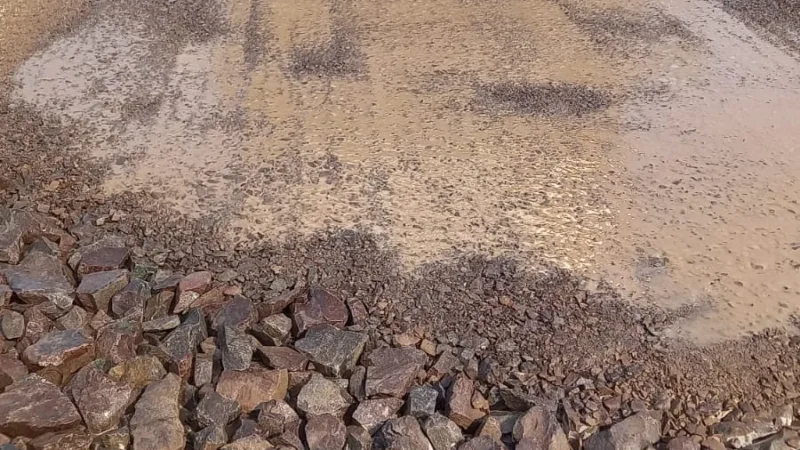 7ª Avenida recebe material de base nos dois sentidos e em breve será asfaltada