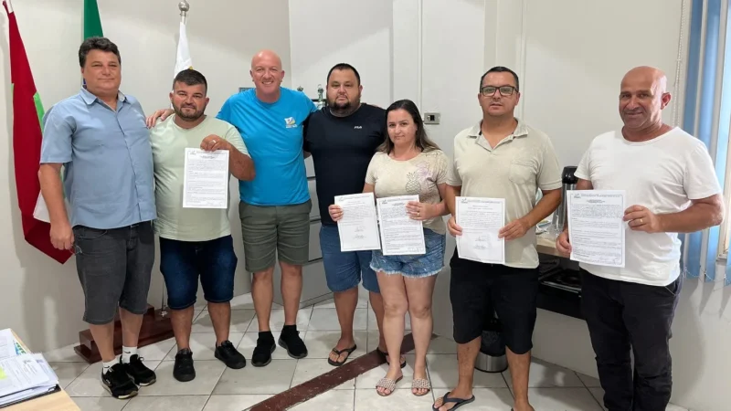 Ordem de serviço entregue: quatro passarelas na beira mar
