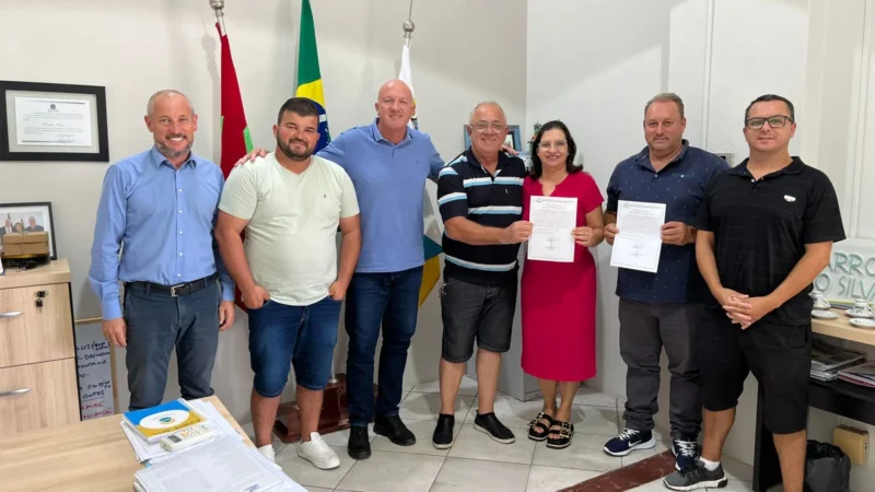 Ordem de serviço entregue para início da construção de Complexo Esportivo no bairro Jardim Atlântico