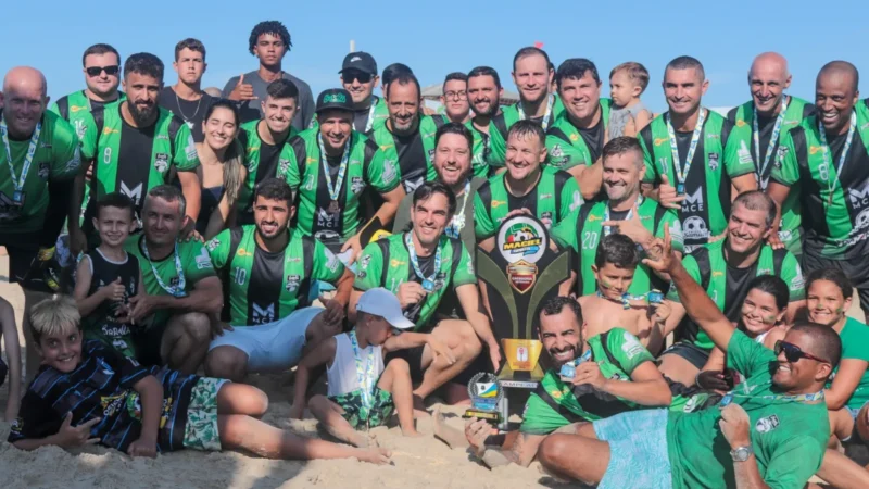 Boralá/Amigos Samuca é bicampeão dos veteranos no Praião da Praia da Caçamba