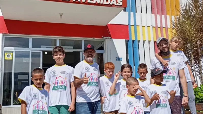 Crianças do CRAS conhecem a Prefeitura Municipal