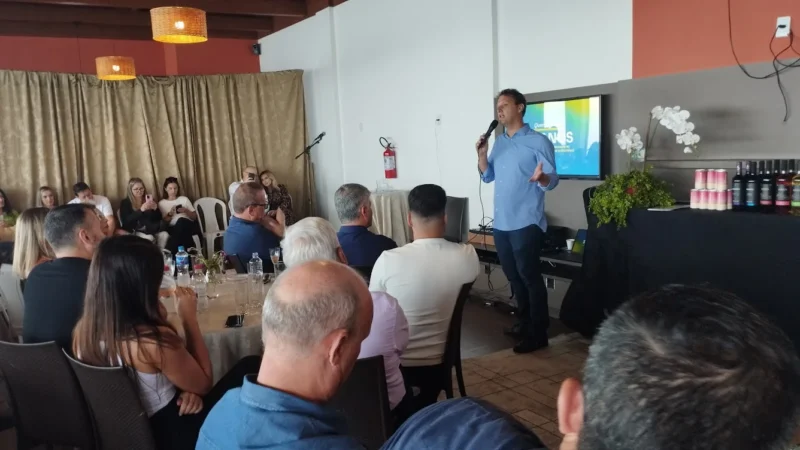 Hub Costa Serra Mar apresenta programa de inovação em encontro com 150 empresários