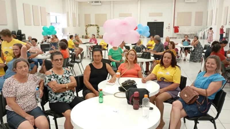 Grupo dos idosos conta com muita diversão no 1° encontro do ano
