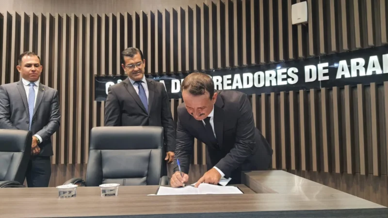 Evandro Santana assume como vereador na Câmara Municipal