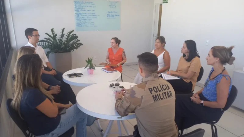 Reunião ampliada com a rede de apoio à pessoa em situação de rua
