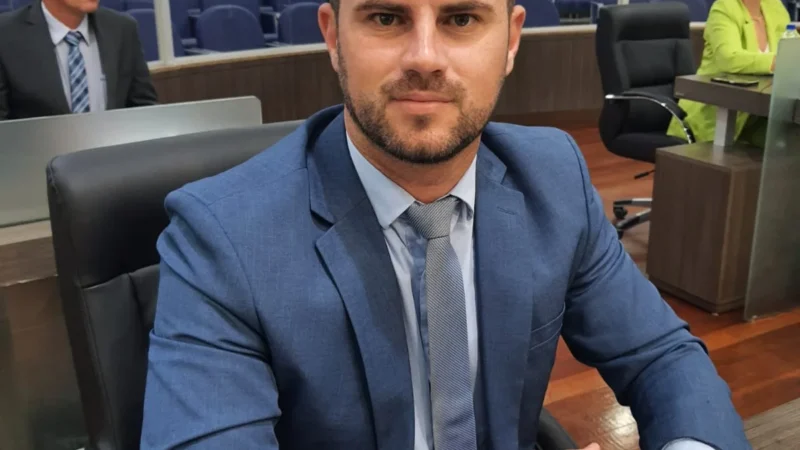 Vereador, Diran, cobra placas de trânsito e pinturas na Rodovia Governador Jorge Lacerda