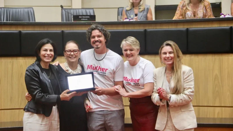 Presidente da Uvesc é homenageada em Sessão Especial na Alesc
