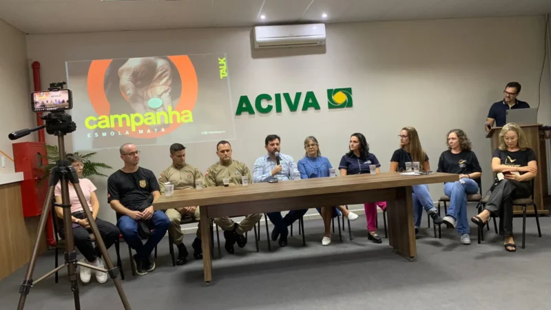 Fórum de Segurança de Araranguá lança campanha contra esmola e realiza ação de abordagem