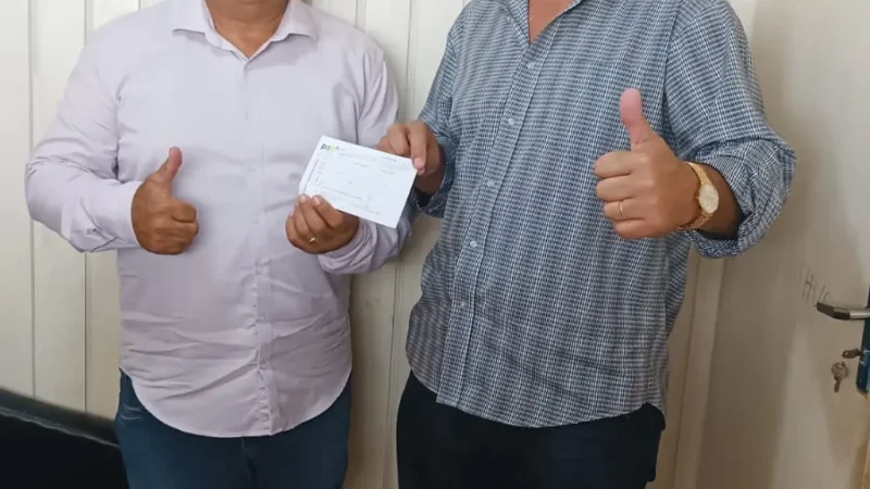 Zico muda de time, deixa o Avante e vai para o PSD