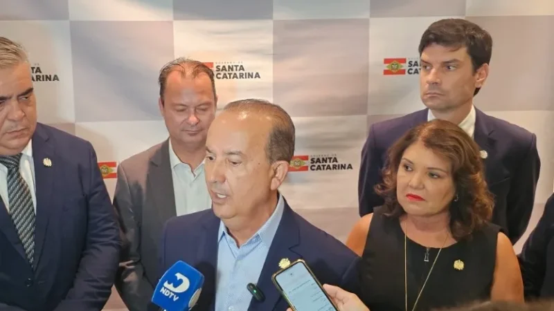 Pelo estado: investimento no turismo e em Topázio Neto