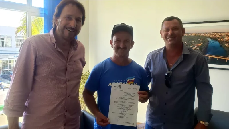 Evandro Santana celebra lei que declara Farol de Morro dos Conventos patrimônio do Município