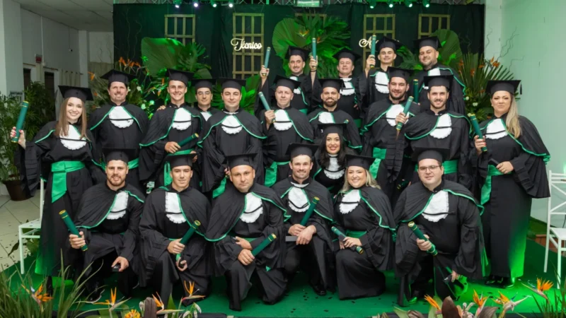 Presidente da Câmara Municipal prestigia formatura de Técnicos em Agronegócios no final de semana