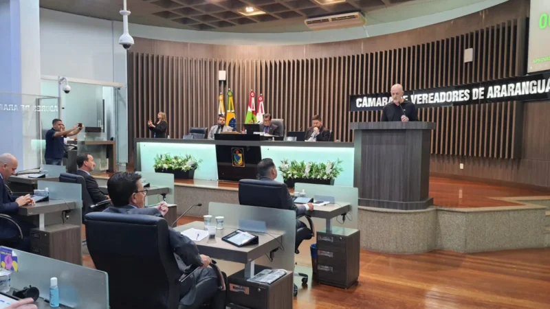 Representantes de coletivo em defesa da preservação da fachada da Igreja Matriz participa de sessão na Câmara Municipal