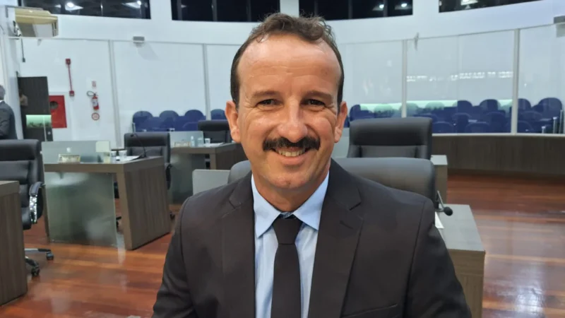 Última sessão de Evandro Santana na Câmara Municipal com aprovação de requerimento sobre Presídio Regional