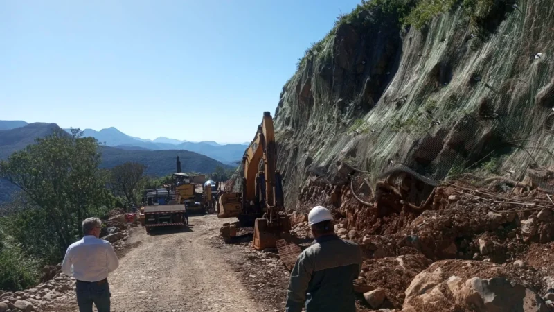 Beto Biava realiza vistoria em obras da Serra da Rocinha