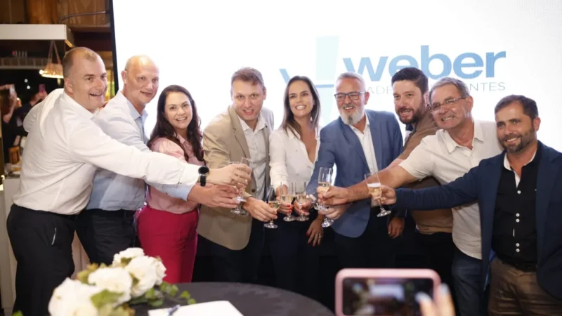 Weber Cidades Inteligentes e Instituto Maria Schimitt assinam contrato para implantar hospital em Passo de Torres