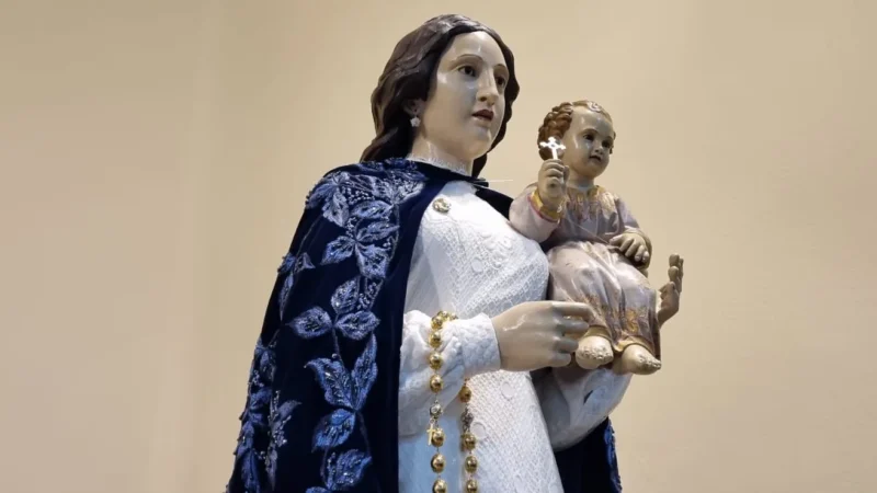 Novo manto e escolha da 1ª princesa da 176° Romaria e Festa marcam início das comemorações da padroeira