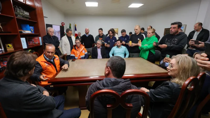 No Sul de SC, governador garante apoio do Estado aos municípios atingidos pelas chuvas do fim de semana