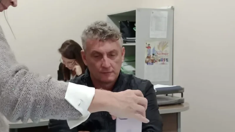 FAKE NEWS: Betinho despacha normalmente de seu gabinete em Timbé do Sul