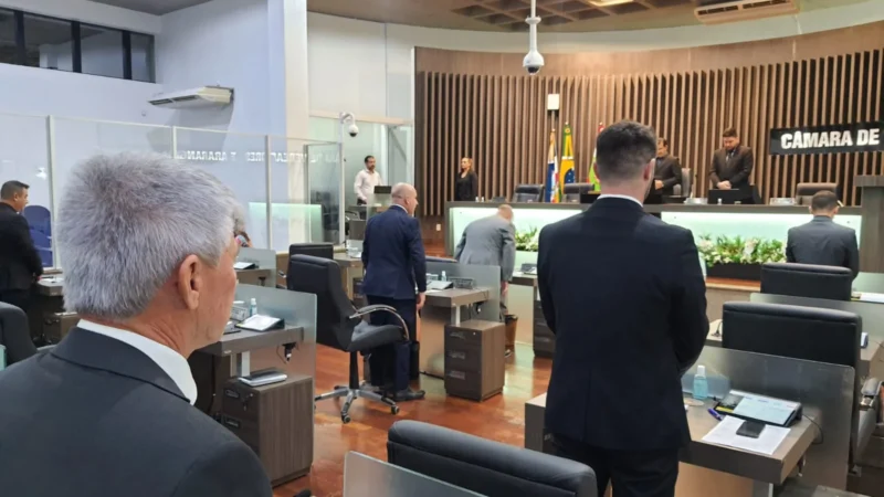 SOS RS: vereadores fazem minuto de silêncio em memória das vítimas